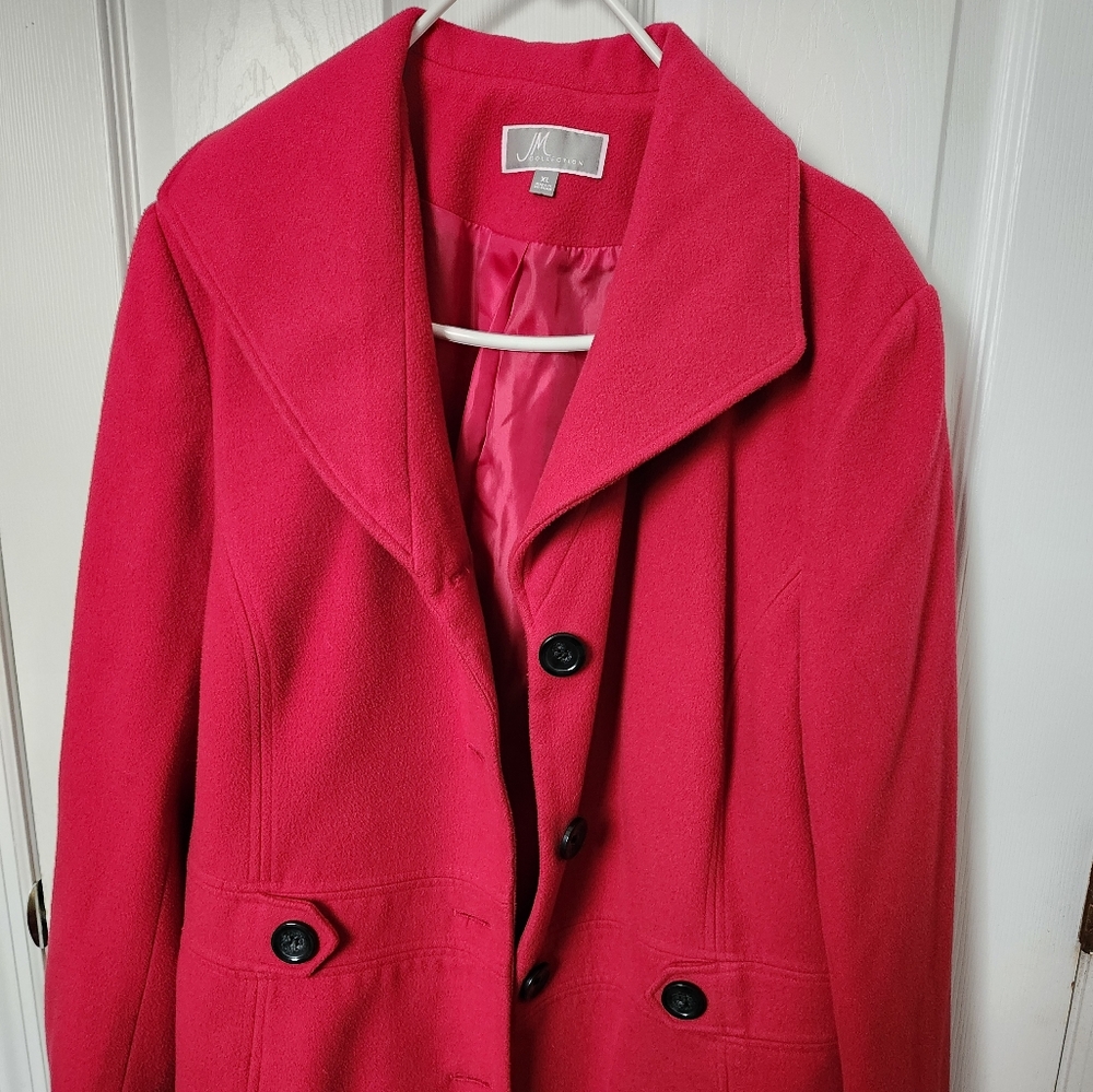Winter coat. Red.  XL thigh length.